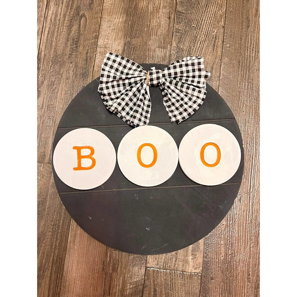 Circle wood Halloween Boo Sign